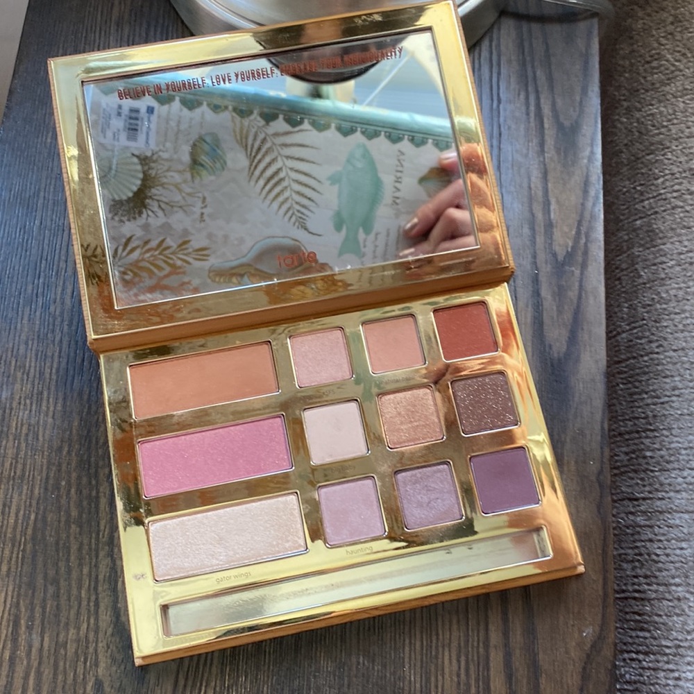 Tarte LIMITED EDITION eyeshadow palette swamp queen